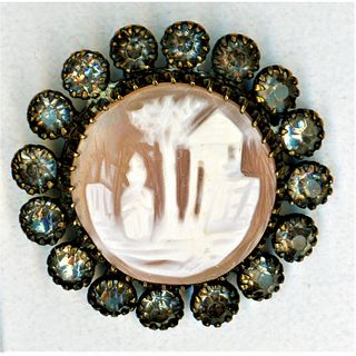 ONE LOVELY DIVISION ONE CARVED CAMEO SHELL BUTTON