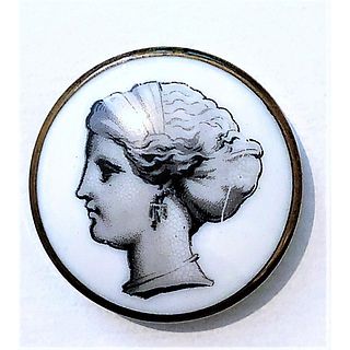 A "LIVERPOOL" TRABSFER PORCELAIN BUTTON IN METAL