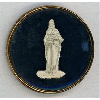 AN 18TH CENTURY BUTTON WITH AN EN GRAISAILLE PAINTING