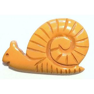 ONE DIVISION 3 REALISTIC CHUNKY BAKELITE BUTTON SNAIL