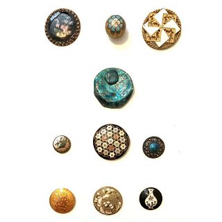 A GROUP OF 10 ASSORTED ENAMEL BUTTONS