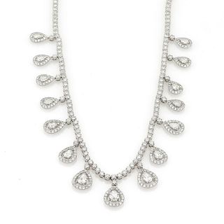 18k White Gold 9 Carats Diamond Dangle Necklace