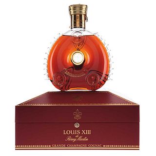 Rémy Martin. Louis XIII. Grande champagne cognac. France. Licorera de cristal de baccarat. Carafe no. AG 5271.