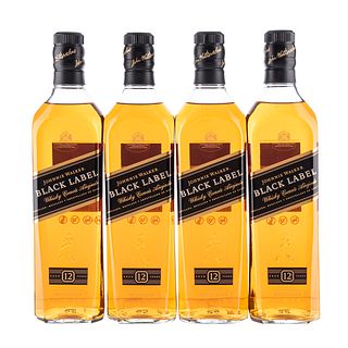 Johnnie Walker. Black label. 12 años. Blended. Scotch whisky. Piezas: 4.