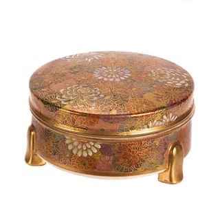 Japanese Satsuma Kogo Box, Meiji Period 