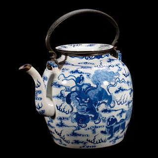 A Chinese Blue & White Teapot, 19th C.
