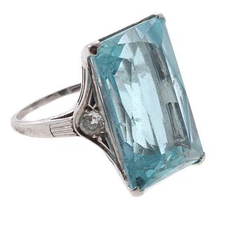 Aquamarine, diamond and platinum ring
