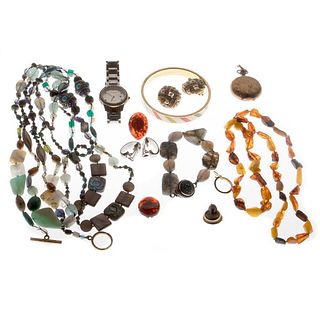 Collection of miscellaneous costume jewelry