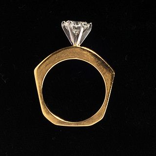 18 kt Lady's 1.55 Carat Diamond Engagement Ring
