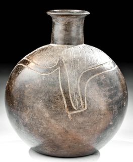 Chavin Pottery Vase - Unusual Minimalist Style