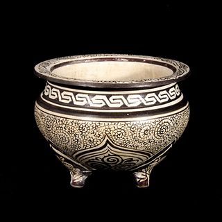 CHINESE CERAMIC  FOOTED VASE / BOWL