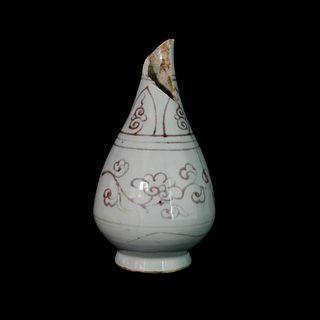 ANTIQUE CHINESE WHITE AND IRON RED VASE