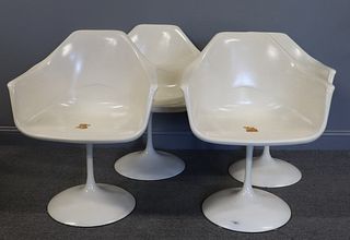 Midcentury Set Of 4 Saarinen Style Chairs .