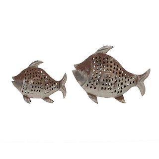 Lot of 2 decorative fish. 20th century. Made in sheets of metal. Decorated with openwork elements.