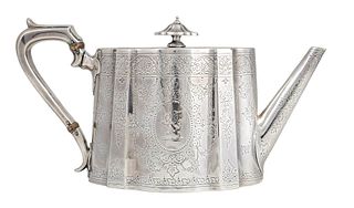 An English Victorian sterling silver tea pot - London 1871, Edward, Walter & John Barnard 