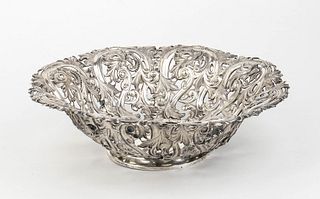 An italian silver 800/1000 basket - Lombardo-Venetian Kingdom, Milan 1812-1872