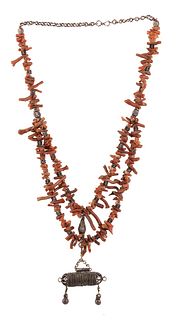 Silver and coral necklace - Yemen, first half of 20th Century