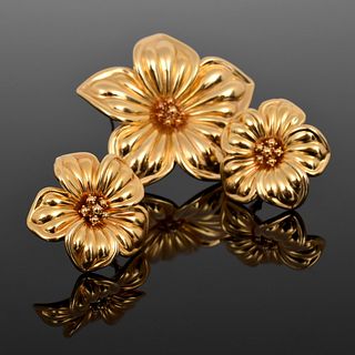 Van Cleef & Arpels 18K Gold Flower Brooch & Earrings Set