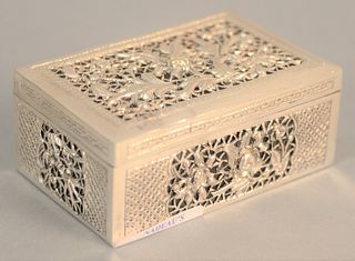 Silver Chinese cricket box, ht. 1 1/2", top 2 3/4" x 4", 5.7 t.oz. .