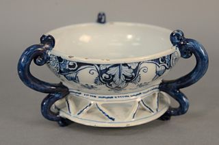 Delft footed stand, blue and white, possibly 19th C., warming stand or cheese drainer, ht. 4 1/4", dia. 6".