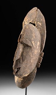 Impressive Early 20th C. PNG Abelam Wood Yam Mask