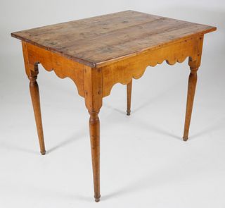Rhode Island Maple Tavern Table, 18th Century