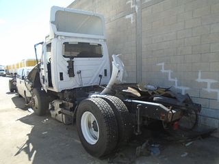 Tractocamion International 4400 2013