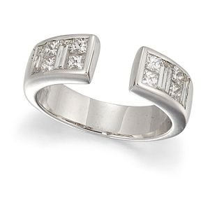 AN 18CT DIAMOND RING, the open ended ring set with alternating princess and