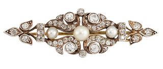 A DIAMOND AND CULTURED PEARL BROOCH, the central cultured pearl, approx. 5.