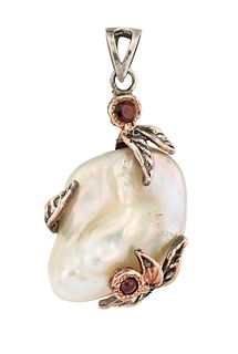 A BAROQUE CULTURED PEARL PENDANT, the large cultured baroque pearl, approx.