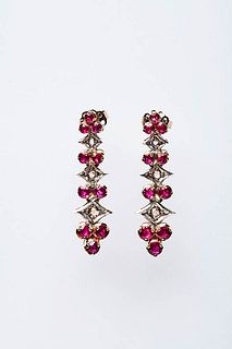 PAIR OF PENDANT EARRINGS WITH RUBIES AND DIAMONDS