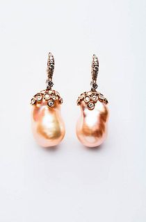 EARRINGS WITH BAROQUE PEARLS