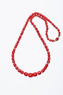 COLLIER WITH FACETED CORAL CYLINDERS