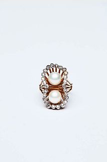 RING  WITH PEARLS
