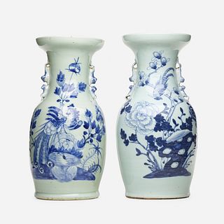 Chinese Export, Blue and White vases, set of two