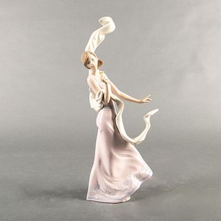 Lladro Lady Figurine, Wind Of Peace 01006251