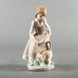 Lladro Figurine, Little Girl With Cat 01001187