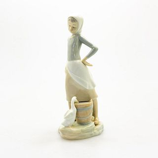Lladro Figurine, Girl With Milk Bucket With Goose 4682