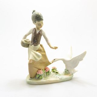 Lladro Porcelain Figurine, Aggressive Goose 1288