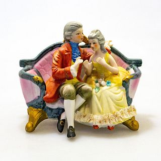 Royal Crown Figurine, Courting Couple