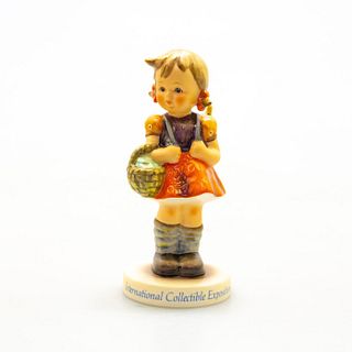 Goebel Hummel Figurine, School Girl 81