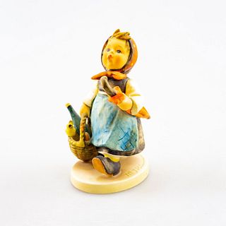 Goebel Hummel Figurine, Visiting And Invalid #382