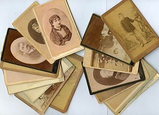 <br><br>Lot of 16 CDV from Pavia, 1870-1900<br><br>Lot of 16 CDV from Pavia, 1870-1900. Various tecniques and conditions<br>good and perfect condition