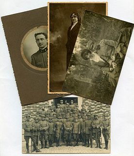 <br><br>Lot of  4 photograph from WWI.<br><br>Lot of  4 photograph from WWI. In the lot a rare bromide print for a commemoration of an Italian Red Cro