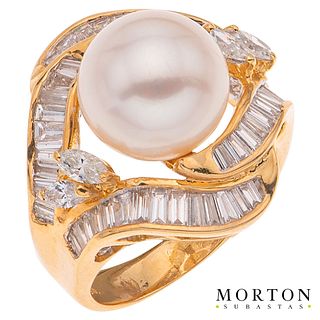 CULTURED PEARL AND DIAMONDS RING. 18K YELLOW GOLD