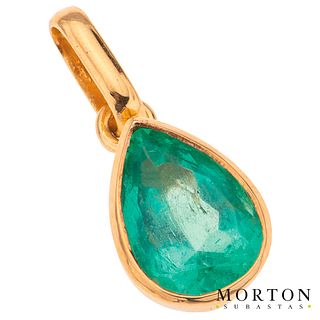 EMERALD PENDANT WITH GIA CERTIFICATED. 18K YELLOW GOLD