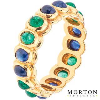 SAPPHIRES AND EMERALDS RING. 18K YELLOW GOLD