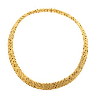 An Italian Woven Collar in 18K Yellow Gold