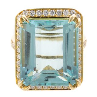 A 23.70 ct Aquamarine & Diamond Ring in 18K