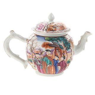 Chinese Export Teapot in the Mandarin Palette